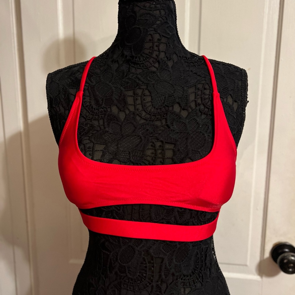 🏊🏽‍♂️ Boo Boo Swimsuit Top (NWOT)